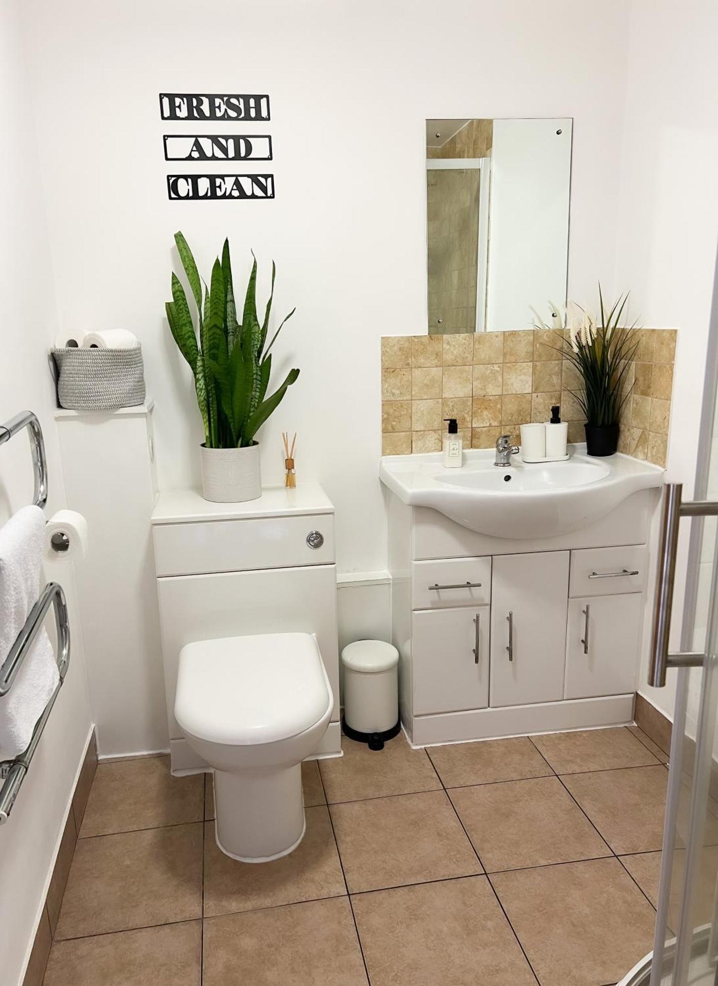 London Stylish 1 Bedroom Apartment Екстериор снимка
