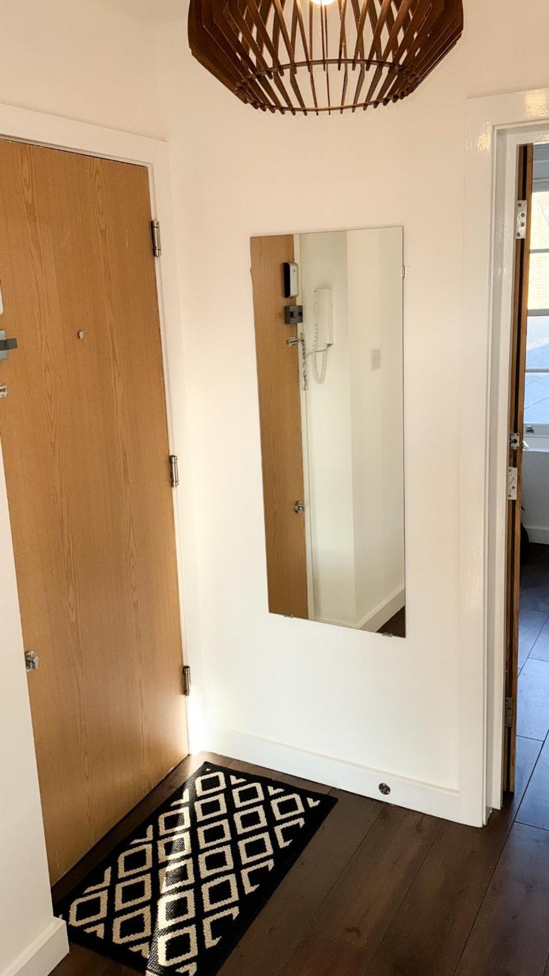 London Stylish 1 Bedroom Apartment Екстериор снимка